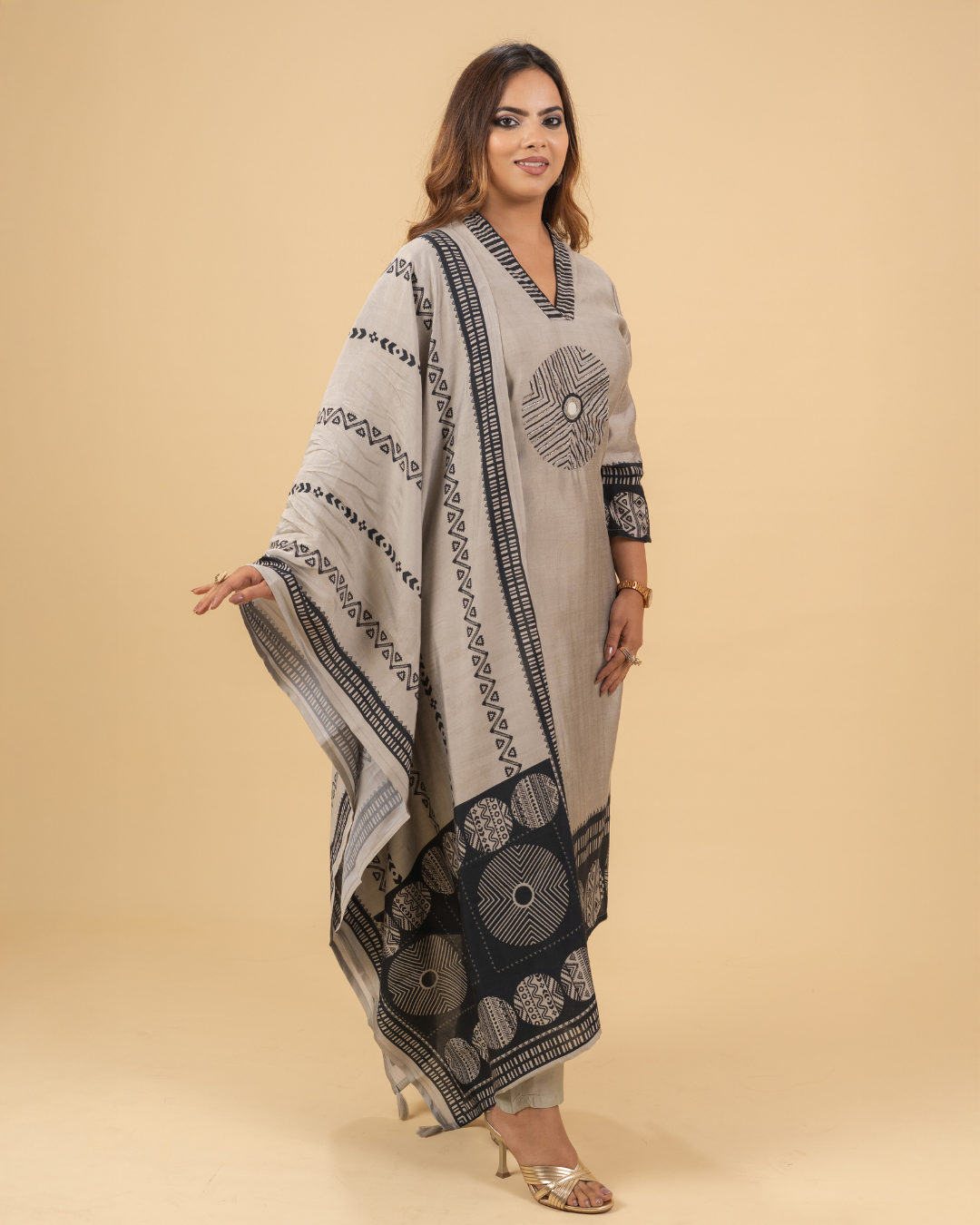 Grey & Black Tribal Printed Kurta Set