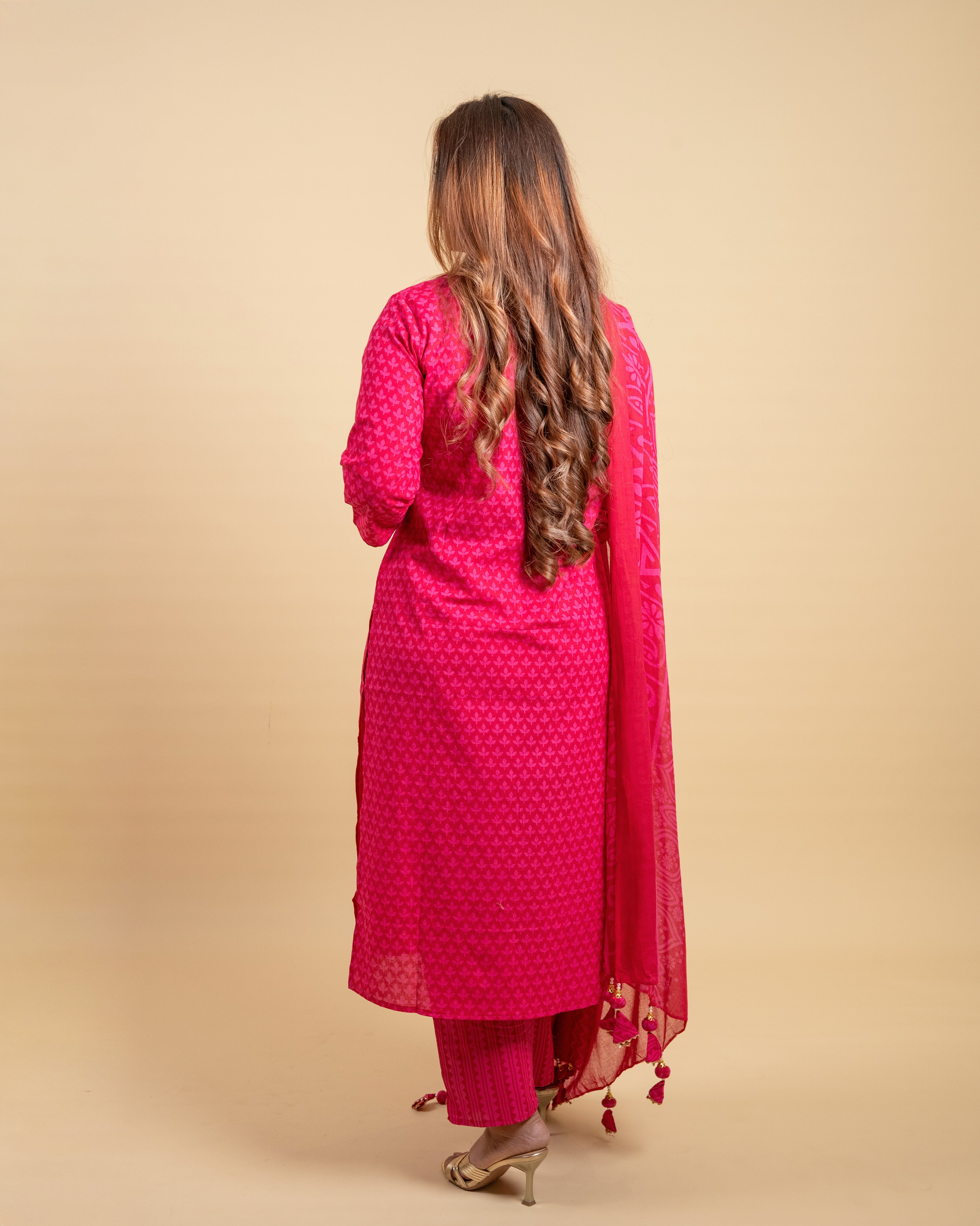 Elegant Pink Printed Cotton Suit Set (Kurta, Pant & Dupatta)