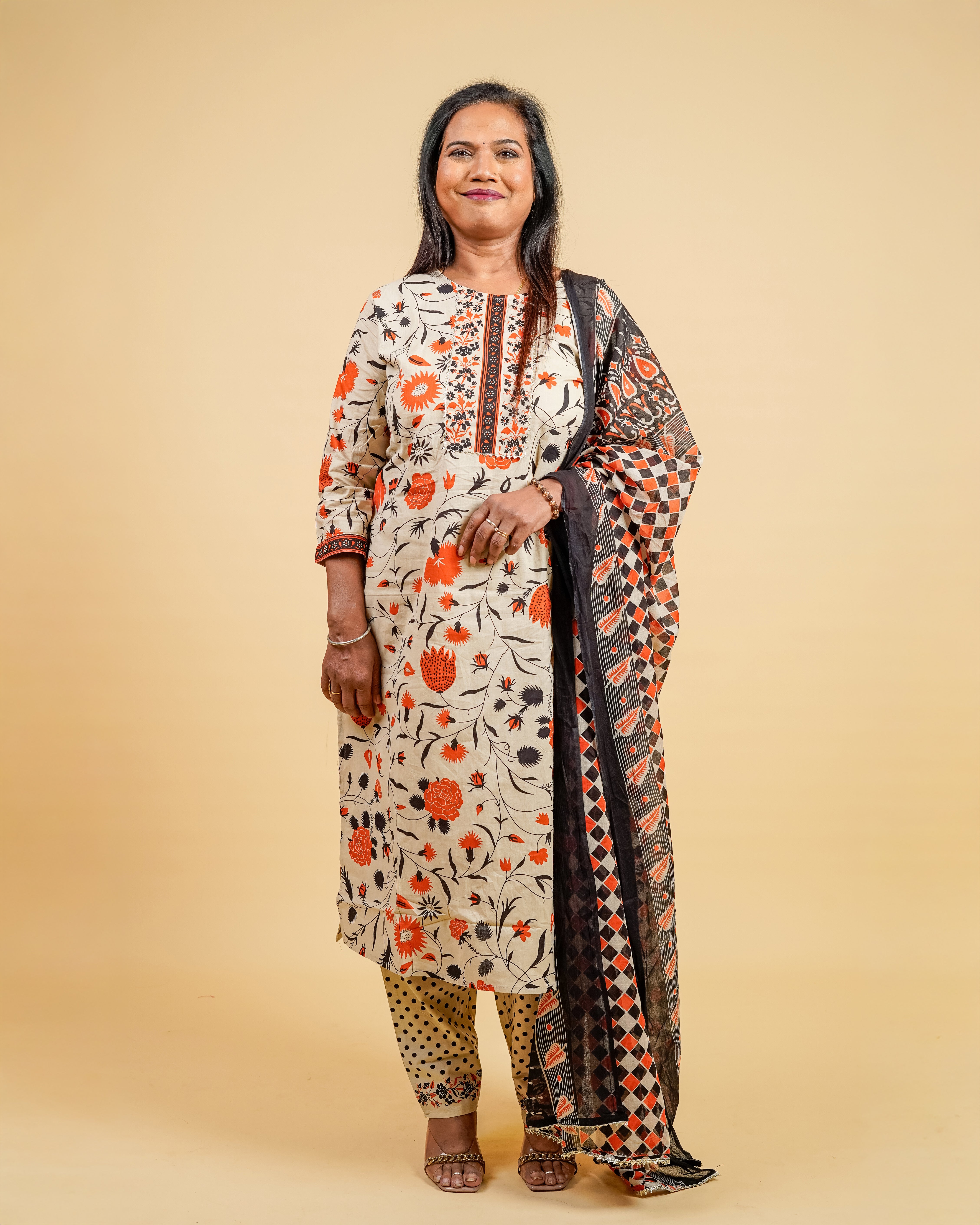 Vintage Ivory Bloom Cotton Suit Set (Kurta, Pant & Dupatta)