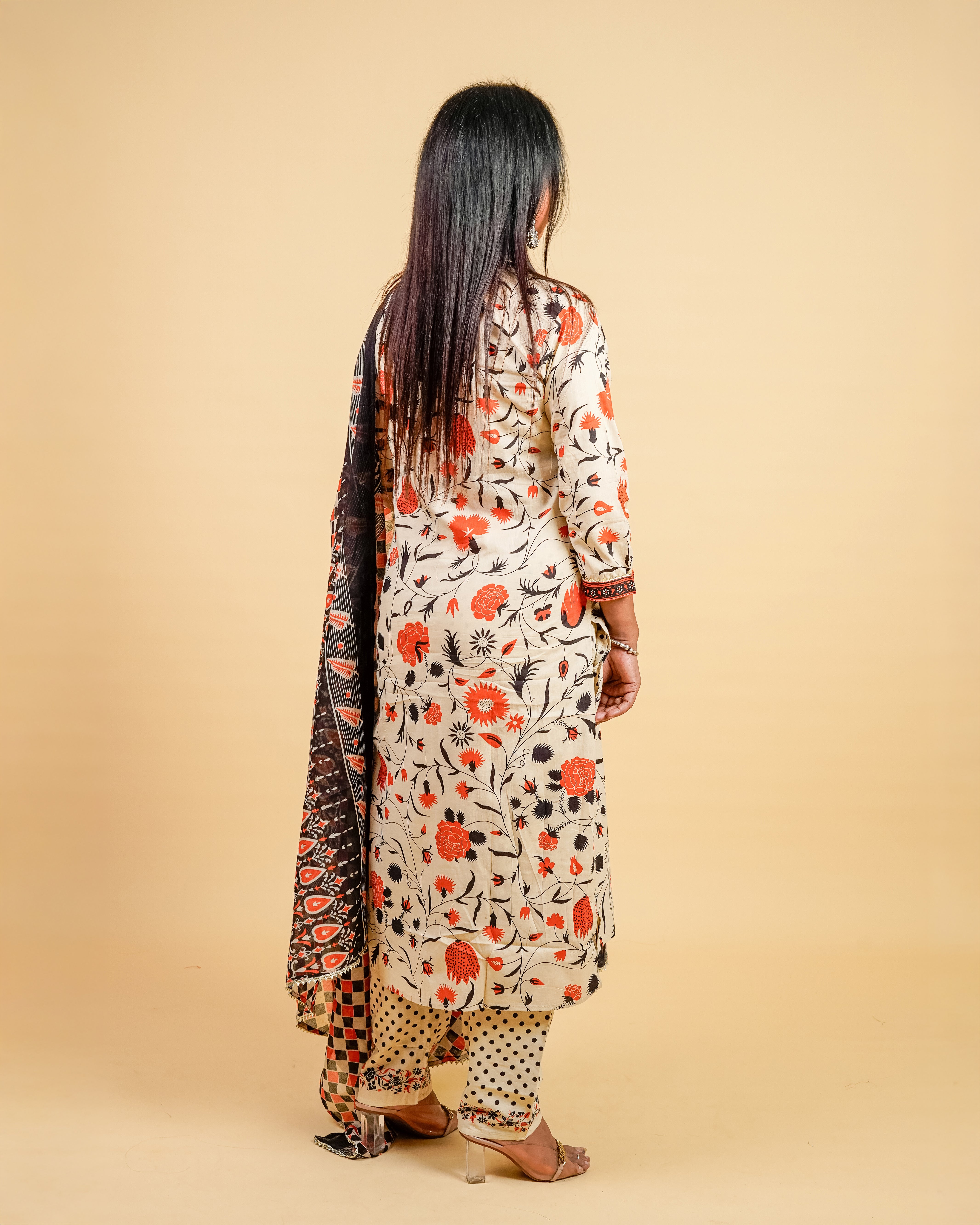 Vintage Ivory Bloom Cotton Suit Set (Kurta, Pant & Dupatta)